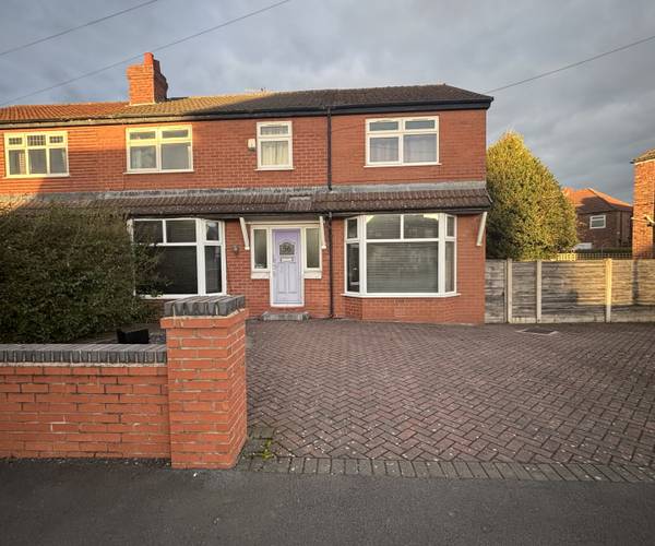 Parking on Kensington Road, M21