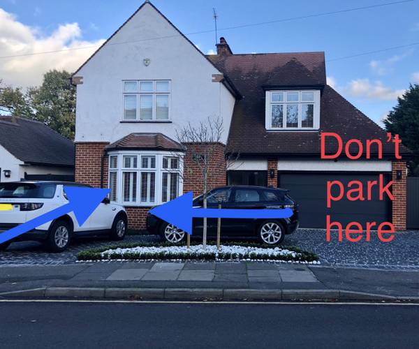 Parking on Crossways, RM2