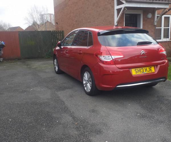 Parking on Almond Close, M6