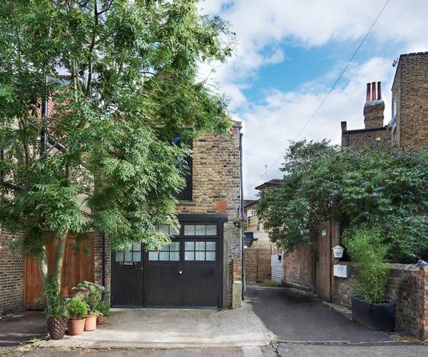Parking on Atterbury Road, N4