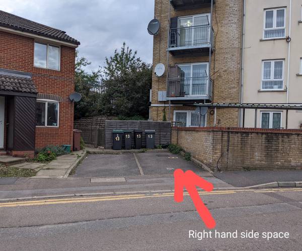 Parking on Finsbury Park Avenue, N4