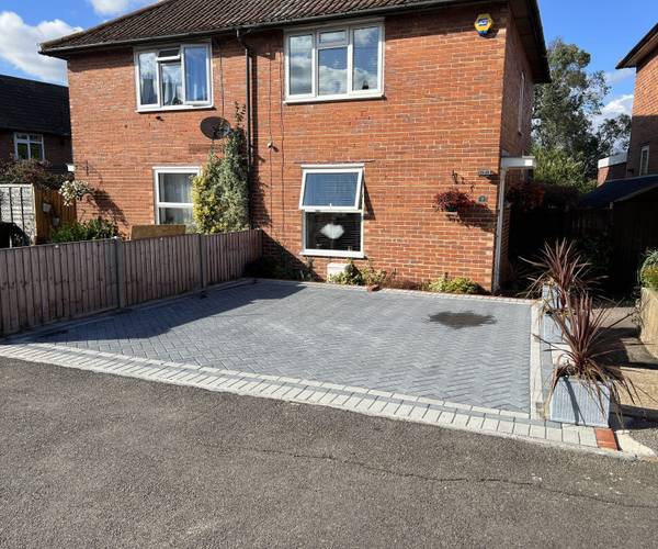 Titchfield Road, SM5