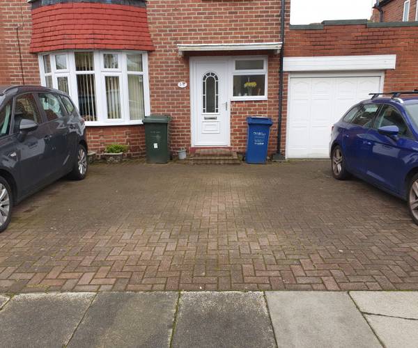 Parking on Stanway Drive, NE7