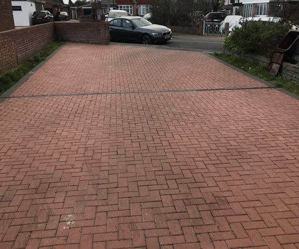 Orchard Avenue, TW5