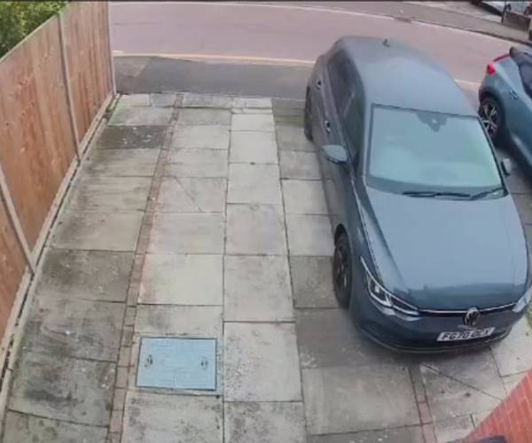 Parking on Swan Drive, NW9