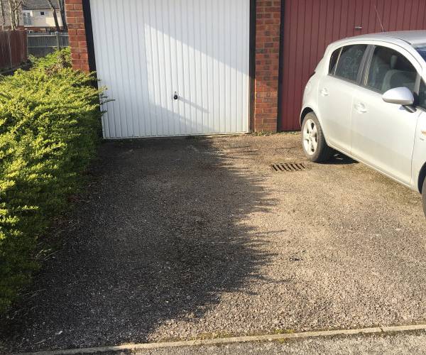 Parking on Siskin Close, WD6