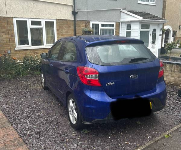 Parking on Betjeman Avenue, NP26