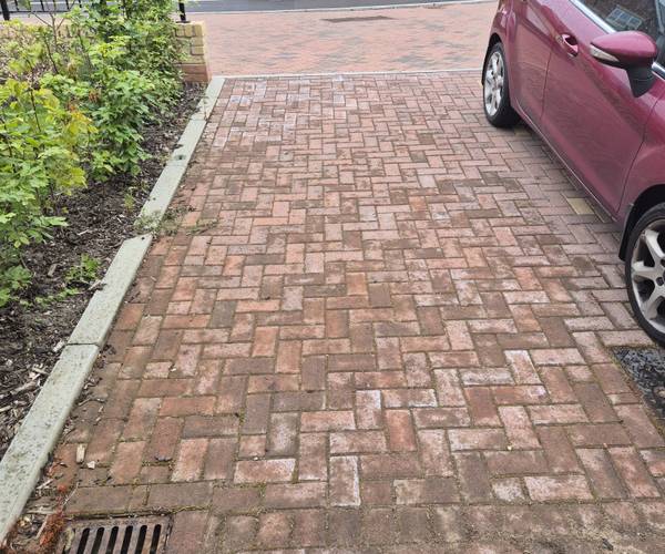 Parking on Winchcombe Avenue, SN10
