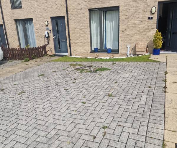 Parking on Lairdship Drive, EH11