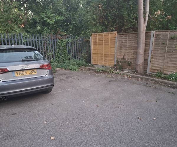 Parking on Stanthorpe Road, SW16