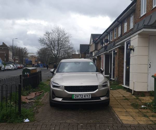 Parking on Freemasons Road, E16