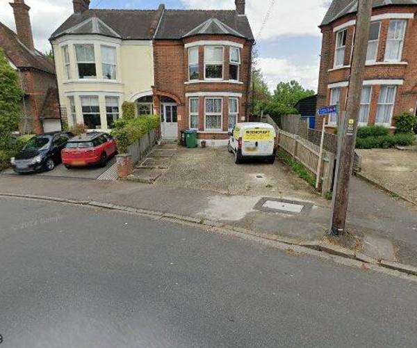Kingsfield Road, WD19