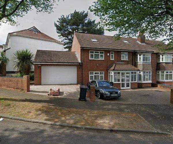 Copthall Road, B21