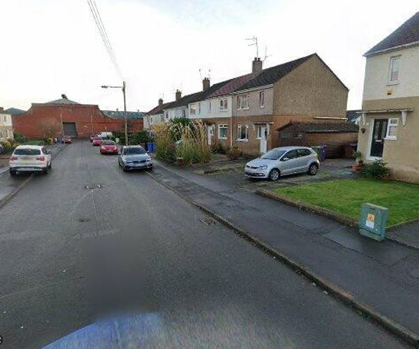 Parking on Invergordon Avenue, G43