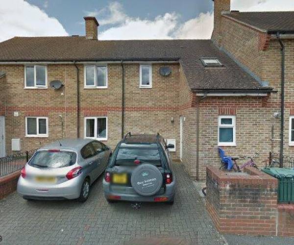 Parking on Falcon Close, OX4