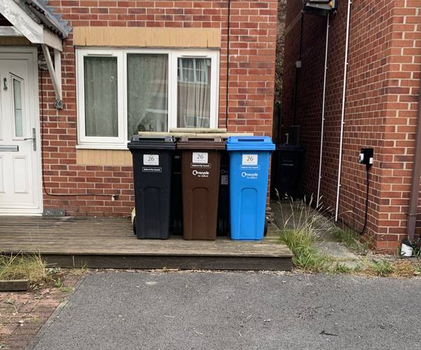 Parking on Georgette Drive, M3