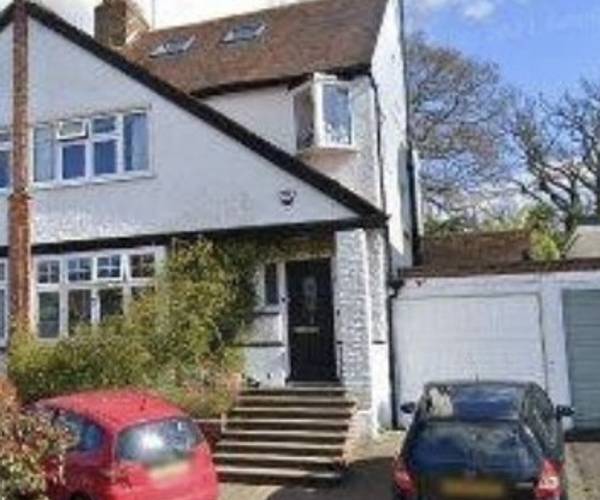 Fitzjohn Avenue, EN5