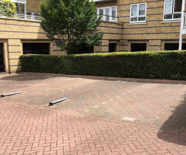Parking space on St. Davids Square, E14