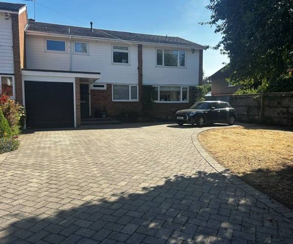 Parking on Rectory Close, SL4