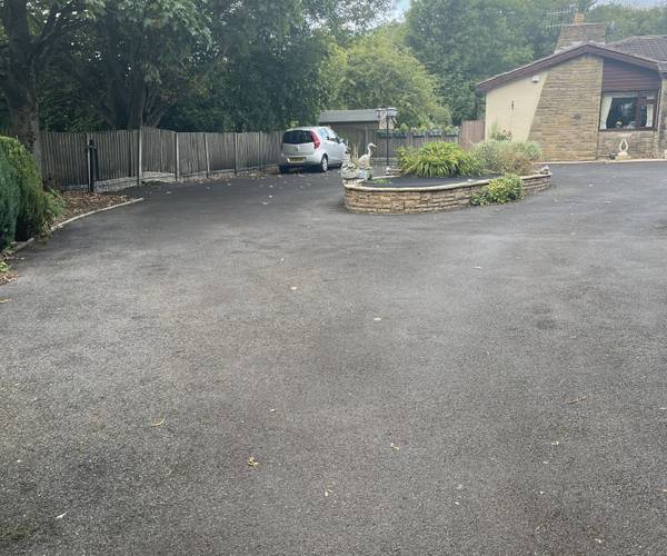 Parking on Ridge Avenue, BB10