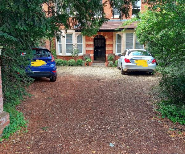 Parking on Woodstock Road, OX2