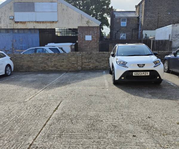 Parking on Victoria Road, CT9