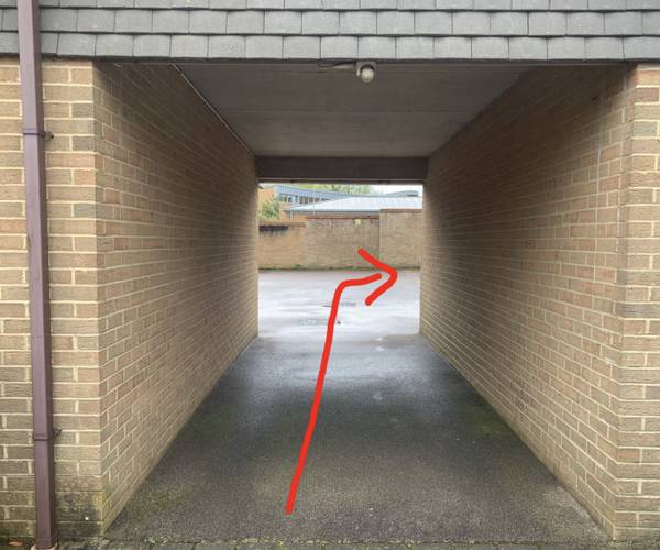 Parking on Abbots Rise, RH1