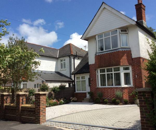 Parking on Eynham Avenue, SO19