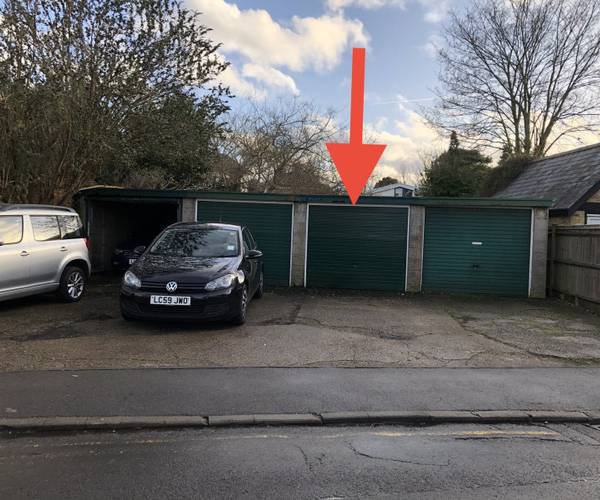 Heathcote Road, KT18