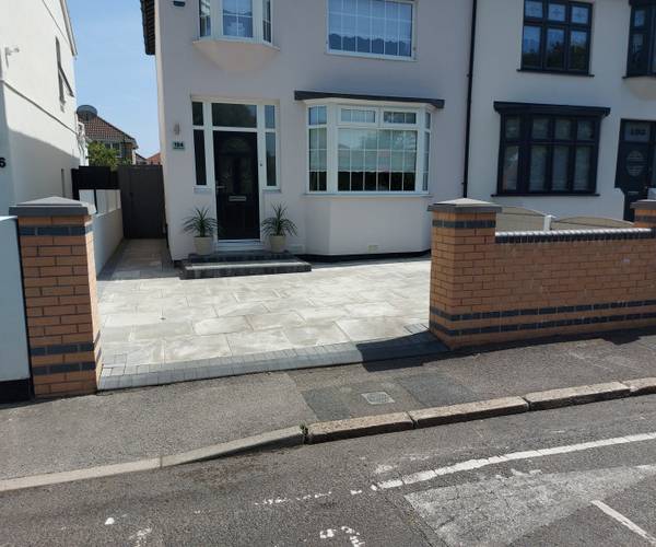 Parking on Utting Avenue, L4