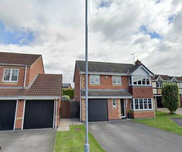 Kingsmead, DE13