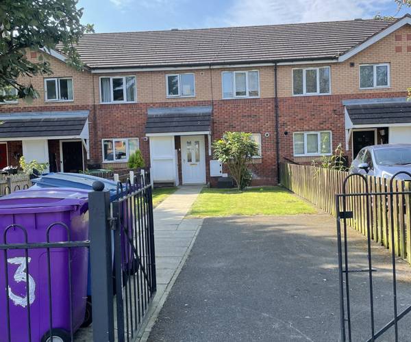 Rialto Close, L8
