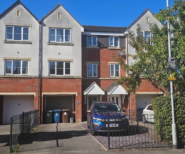 Friars Terrace, ST17