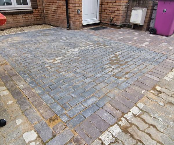 Parking on Rectory Square, E1