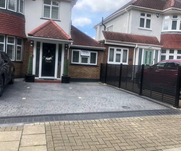 Parking on Rayners Lane, HA5