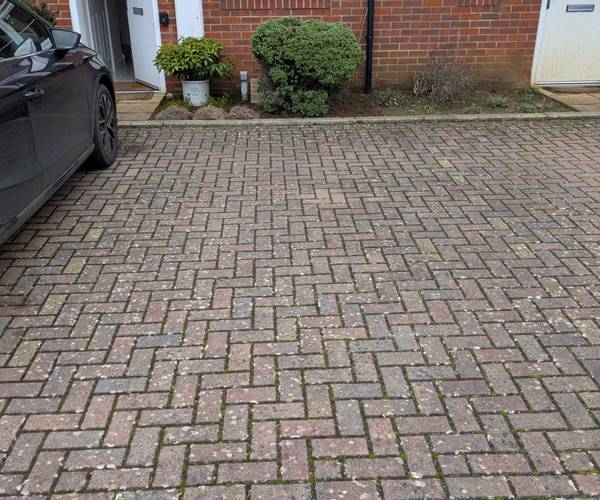 Parking on Grayling Close, GU7