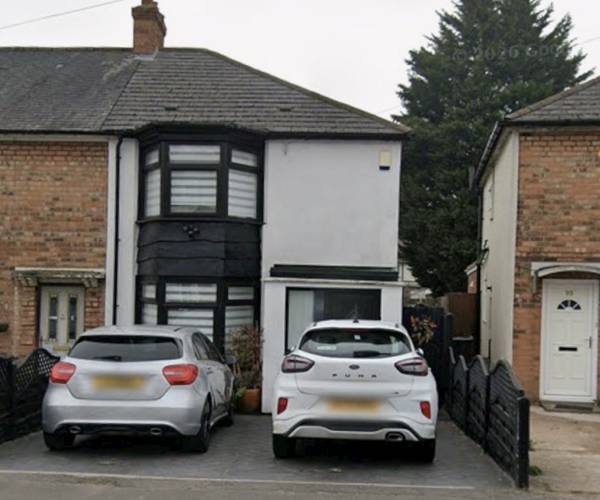 Parking on Denville Crescent, B9