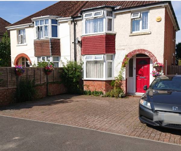 Parking on Waterhouse Lane, SO15