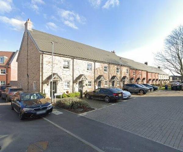 Parking on Foxley Mews, N20
