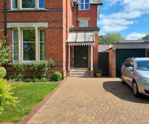 Parking on Eldorado Road, GL50