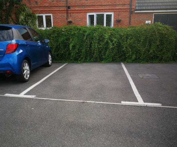 Parking on Holywell Way, TW19