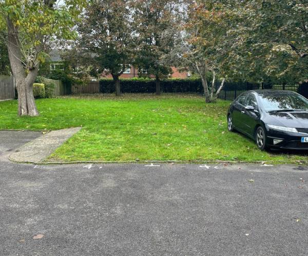 Parking on Knowles Close, UB7