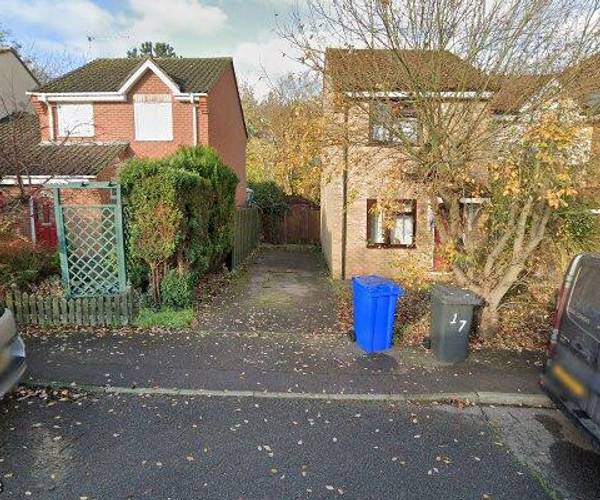Parking on Cumberland Avenue, IP32