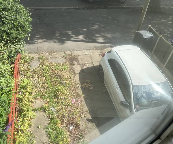 Parking on Blackbird Road, LE4