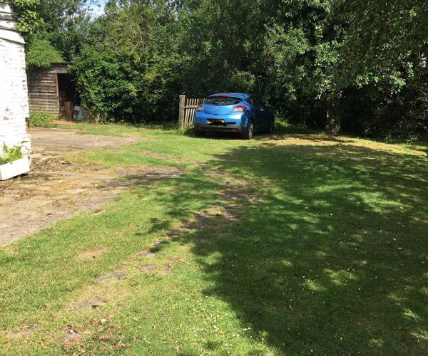Parking on Smiths Green, CM22