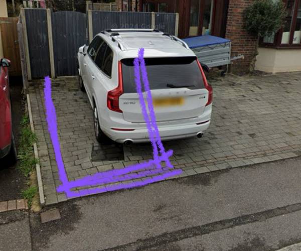 Parking on Christopher Road, RH19