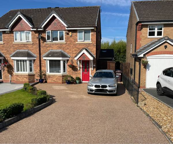 Parking on Aspen Drive, BB10