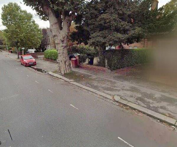 Parking on Western Elms Avenue, RG30