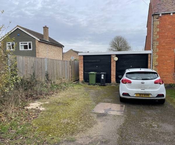 Parking on Eynsham Road, OX2