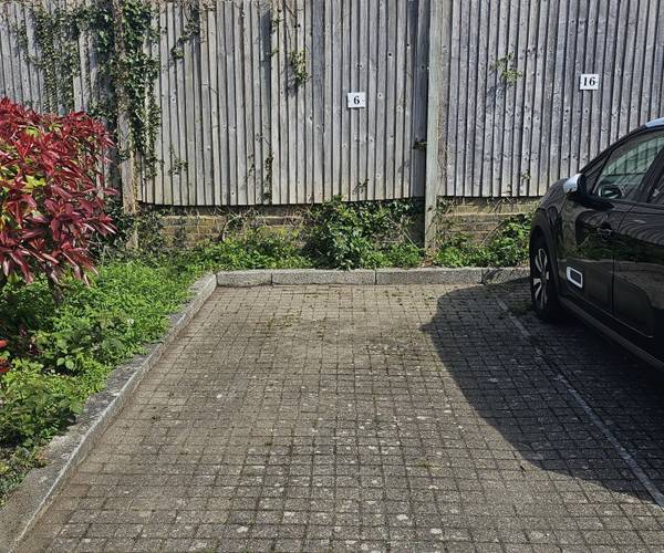 Parking on Tanners Brook, BN7
